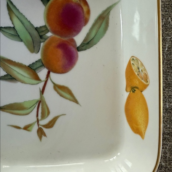 Evesham Gold Rectangular Dish - Picture 5 of 5